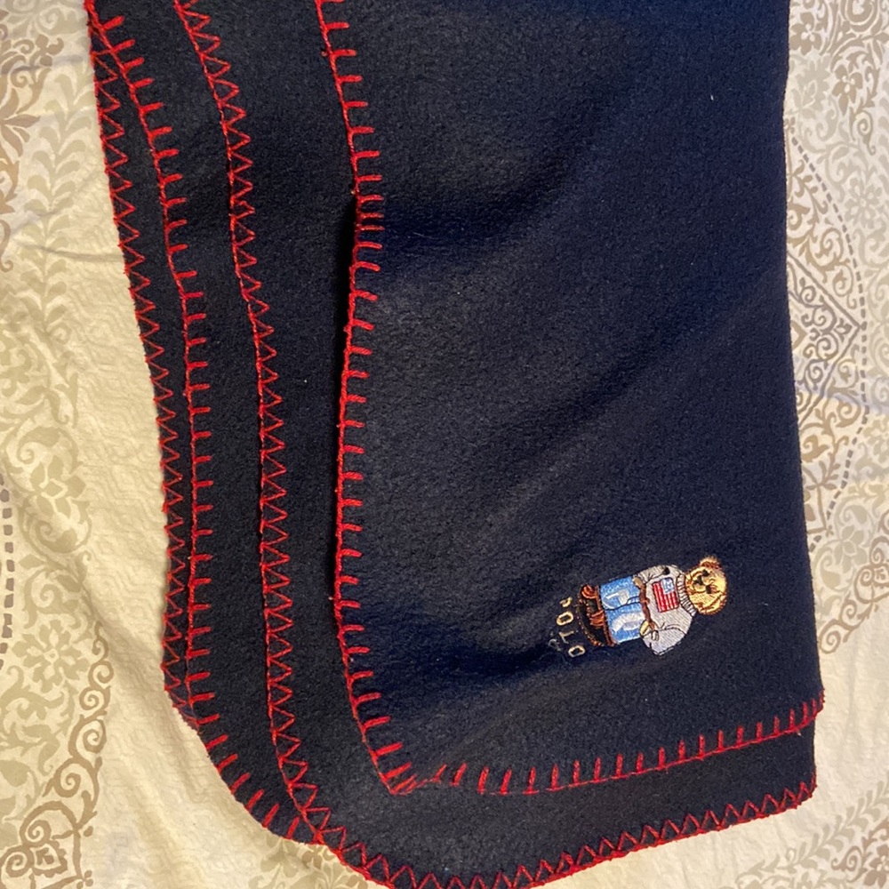 Polo throw blanket
